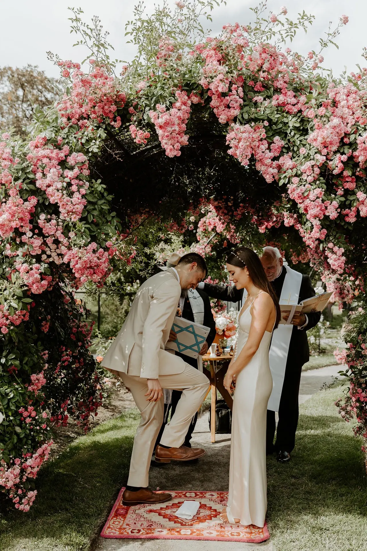 breaking the glass during wedding ceremony